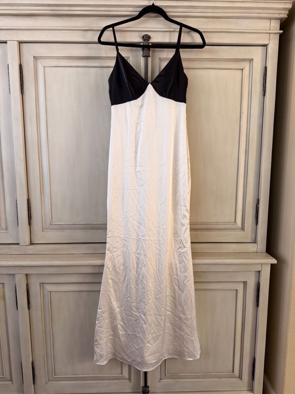 Stella of Laguna Beach- Black and White Satin Slip Dress - Size M